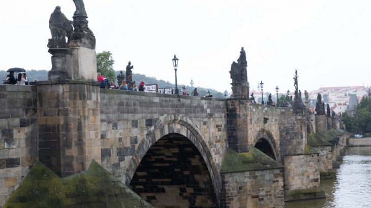 年末に楽しむ壮大なミステリー～ダン・ブラウン『シークレット・オブ・シークレッツ』～