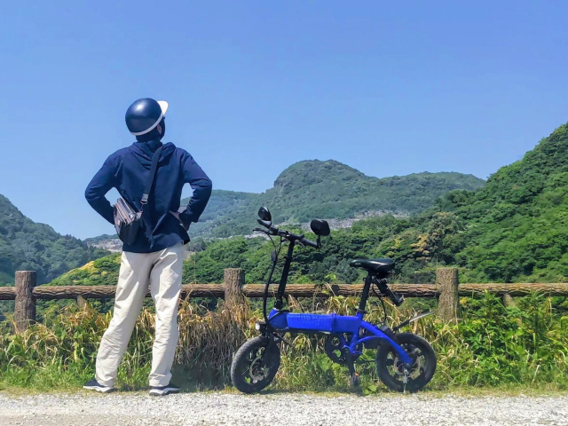 ワクセル
ワクセル　つながるーしぶ
地方論
〈わたし〉からはじめる地方論――縮小しても豊かな｢自律対話型社会｣へ向けて
地方　コミュニィ